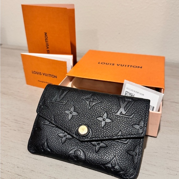 Louis Vuitton black monogram key and coin wallet - Picture 1 of 13